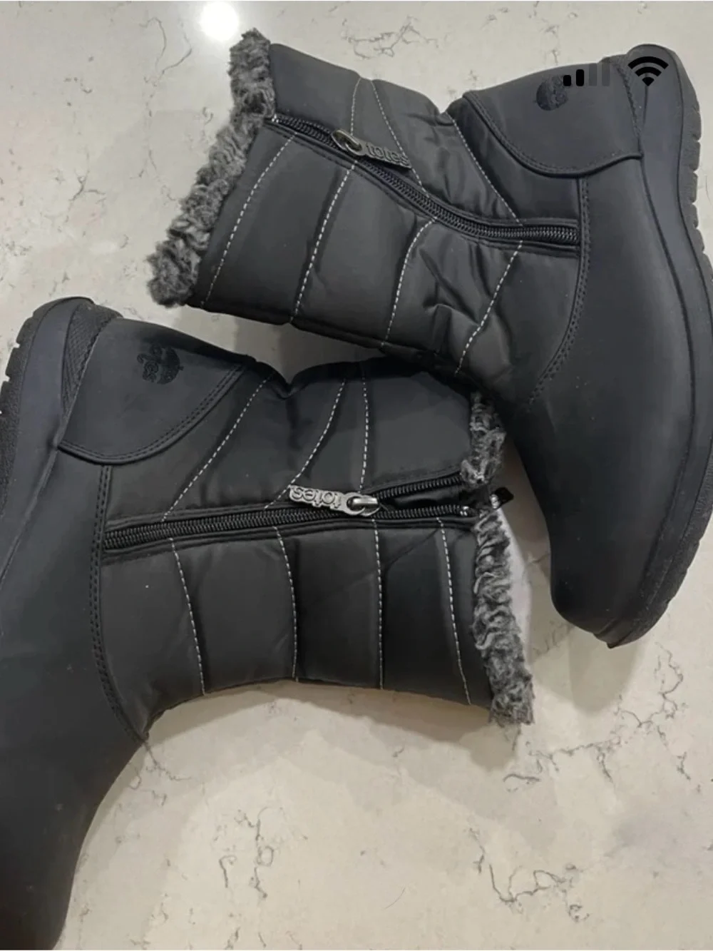 Totes Waterproof Women’s Winter Boots size 10